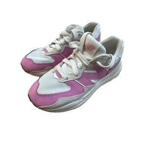 RARE Size 8.5 - New Balance 57/40 Barbie Pink‎ Raspberry/white